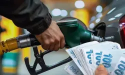 Benzinin litre fiyatına zam geliyor