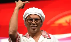 Ronaldinho 11 yıl sonra futbola geri döndü! İşte yeni takımı