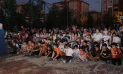 İnegöl'de perdeler açıldı, çocuklar coştu! “Karagöz’ün Salıncağı” ilk kez sahnelendi