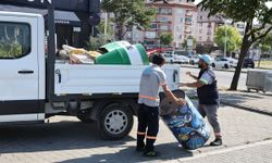 Nilüfer’de kaldırımlar temizlendi