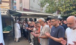 İznik Gölü'ne düşen genç hayatını kaybetti, gözyaşlarıyla uğurlandı