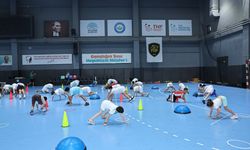 Nilüfer'de "Hentbol Akademisi" açıldı