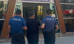 Polisi görünce kaçtılar: Biri hükümlü çıktı, diğerine 200 bin lira ceza kesildi!
