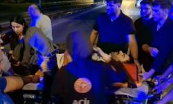 Bursa Osmangazi'de direğe çarpan sürücü araçta sıkıştı!