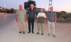 Burhaniye' de kaldırımsız cadde kazalara davetiye çıkarıyor
