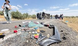 Diyarbakır’da düğün hazırlığında olan ailenin minibüsü devrildi: 5 ölü, 11 yaralı