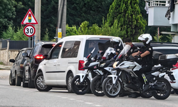 Bursa İnegöl'de Hadise'nin şarkısını yüksek sesle dinledi! Aracı trafikten men edildi