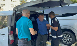 Boşanma aşamasındaki eşini bıçakla yaraladı