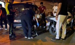 İnegöl’de iki araç çarpıştı, motosiklettekiler yere savruldu!
