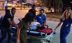 İnegöl’de motosiklet kazası! Yaralı sürücüye doktor duvardan atlayarak müdahale etti