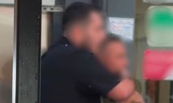 Türkiye bu görüntüleri konuşacak! Babasını darbettiği anlar saniye saniye kaydedildi