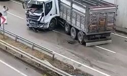 Bursa'da yağış sebebiyle kontrolden çıkan tır makasladı: Sürücü yaralandı