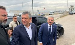 Özgür Özel ve Yeni Parti heyeti Mustafa Bozbey’i cezaevinde ziyaret etti