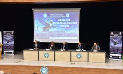 Sivil havacılığın geleceği Balıkesir'de masaya yatırıldı