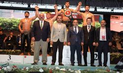 Büyükşehir güreşçisinden Cumhurbaşkanlığı Kupası'nda üçüncülük başarısı