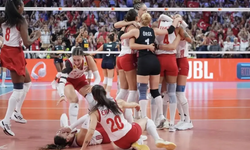 Şampiyonluğun ödülü ortaya çıktı! Filenin Sultanları'na kese kese altın
