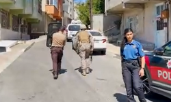 Ev sahibi ve kiracı arasında inanılmaz olay! Silahların çekildiği kavganın sebebi şoke etti