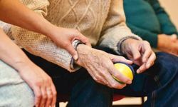 Uzmanlardan ‘Alzheimer’ uyarısı: "Unutkanlık yaşlılığın sonucu gibi düşünülüyor, kesinlikle öyle değerlendirmemeli"