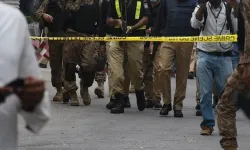 Pakistan'da cami yakınında patlama: En az 15 ölü, 50'den fazla yaralı var