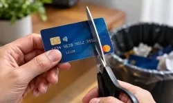 Kredi kartını makasla kesmek başınıza iş açabilir: Milyonları ilgilendiriyor!