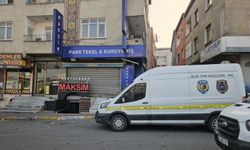 Müzikholde silahlı çatışma: 1’i polis 2 kişi hayatını kaybetti, 2 kişi yaralandı