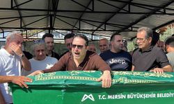 Şarkıcı Atilla Taş’ın kızı gözyaşları arasında toprağa verildi...