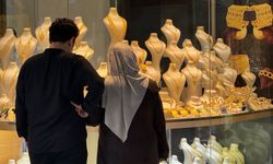 Altındaki sert düşüş vatandaşı küstürdü: Yatırımcı beklemede!