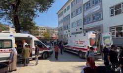 Bursa'daki ortaokulda nefesler kesildi: Öğrenciler fenalaşınca ekipler okulun altını üstüne getirdi!