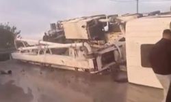 Uludağ yolunda vinç devrildi!