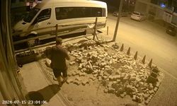 Bursa'da kadın esnafın dükkanına gece gelip yaptıklarını görenler şoke oldu!