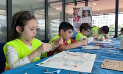 Esenyurtlu çocuklar Hayal Fabrikası'nda bilim ve sanatla buluşuyor