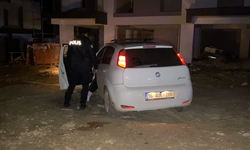 Bursa İnegöl’de nefes kesen kovalamaca: Polisi görünce kavga ettiler