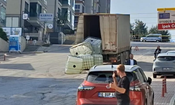 Bursa Nilüfer'de yola dökülen asit mahalleyi kapattırdı