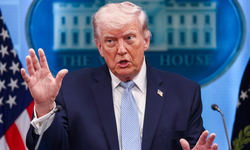 Trump'tan İran'a gözdağı: "Ne yapacağımızı görene kadar bekleyin, onlara ağır bir darbe indireceğiz"