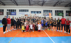Sokak Basketbolunda Şampiyonlar Kupalarını Aldı