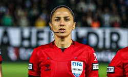 Süper Lig'de tarihe geçen kadın hakeme ceza: VAR'ı dinlemedi, MHK affetmedi!