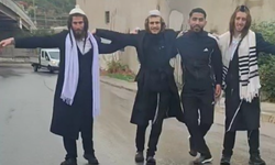 İzmir’de Yahudiler Netanyahu’nun gidişini kutladı