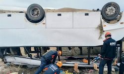 Afyonkarahisar'da Midibüs Devrildi: Yaralı Sayısında Artış Bekleniyor