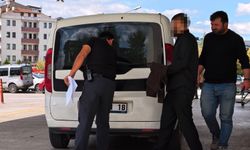 Bursa İnegöl'de şüphelinin üzerinden tabanca ve mermi çıktı
