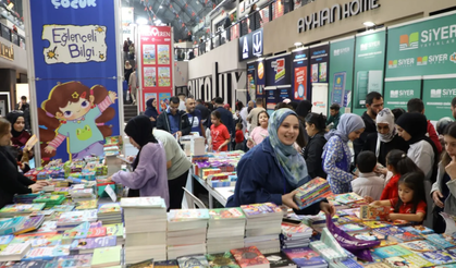 İnegöl’de Kitap Günleri Coşkusu Yaşanıyor