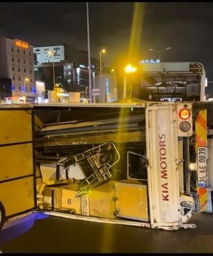 E-5 Kara Yolu’nda 4 araç ve 1 motosiklet kazaya karıştı: 4 yaralı