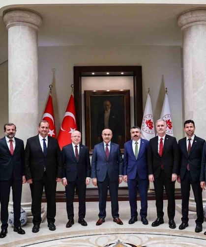 Mazbatalarını alan başkanlar, Vali Mahmut Demirtaş’ı ziyaret etti