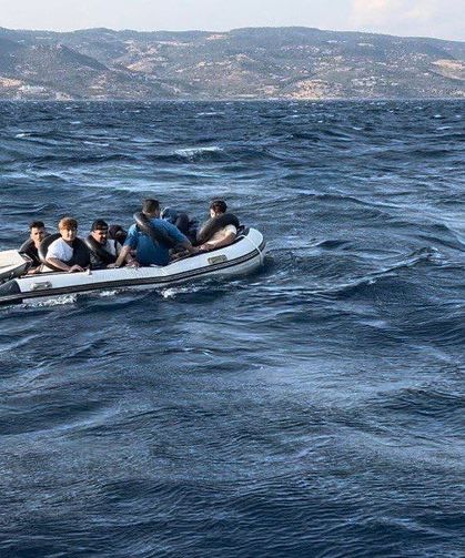 Ayvacık açıklarında 10 kaçak göçmen kurtarıldı, 12 kaçak göçmen yakalandı