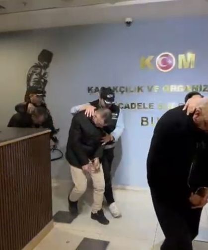 Bursa'da yüksek faizle tefecilik yaptılar, icra ile mallara çöktüler