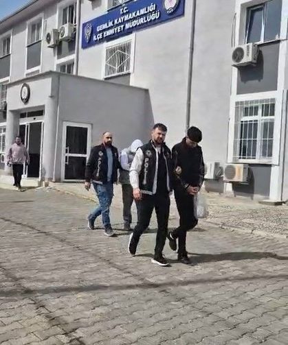 Bursa Gemlik’te uyuşturucu tacirlerine operasyon