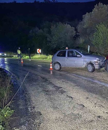 Bursa’da iki otomobil çarpıştı: 1 kişi yaralandı, 11 aylık bebek faciadan döndü