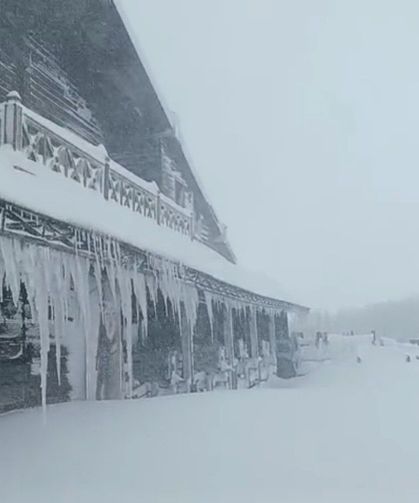 Bursa Uludağ'da kış geri döndü