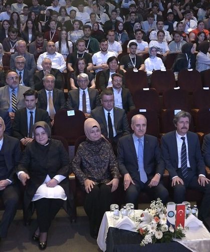 TBMM Başkanı Bursa'da üniversiteli öğrencilerle buluştu!