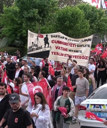 Bursa'da 19 Mayıs coşkusu meydanları doldurdu