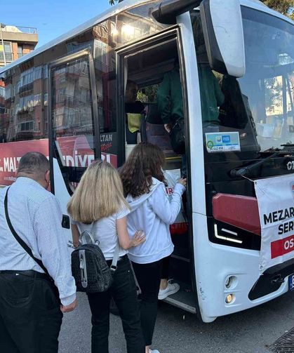 Maltepe'de bayramda mezarlıklara ücretsiz ring seferleri başladı